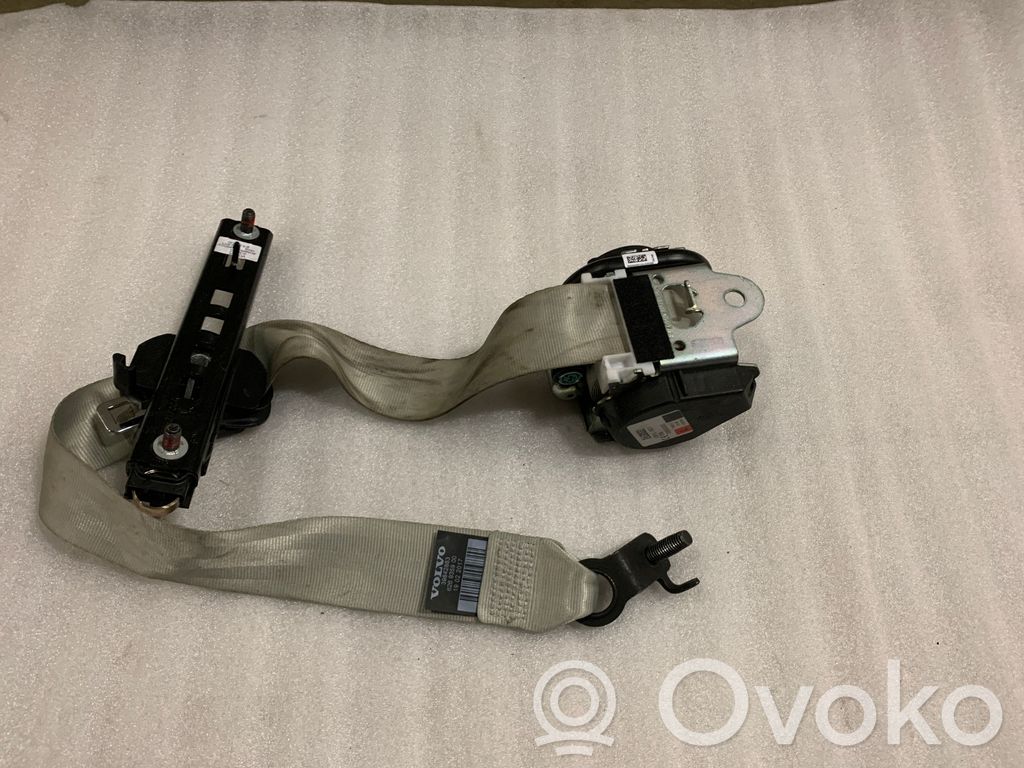 Volvo XC90 Cinturón trasero 