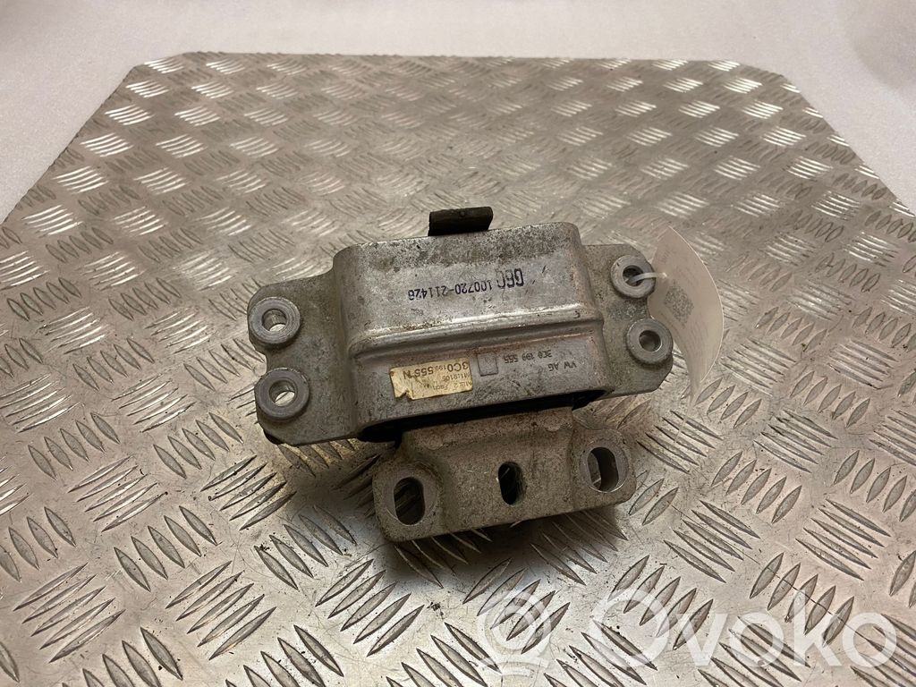 Volkswagen PASSAT B7 Engine mount bracket 
