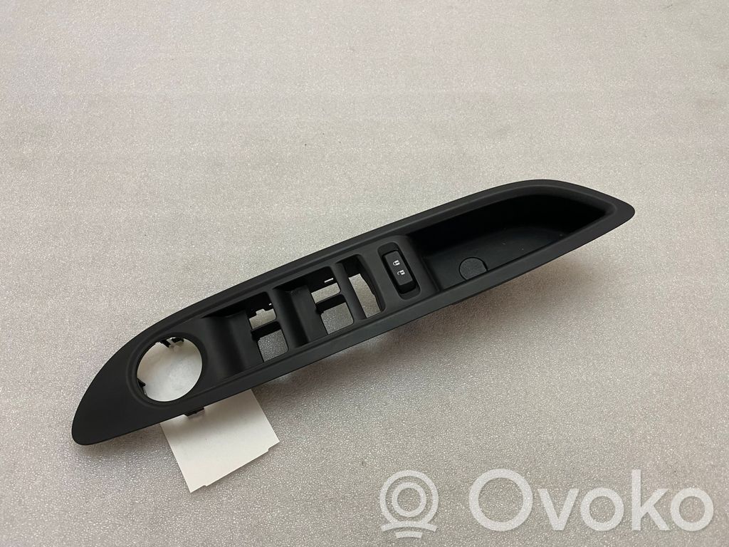 Buick Encore I Front door window switch trim 