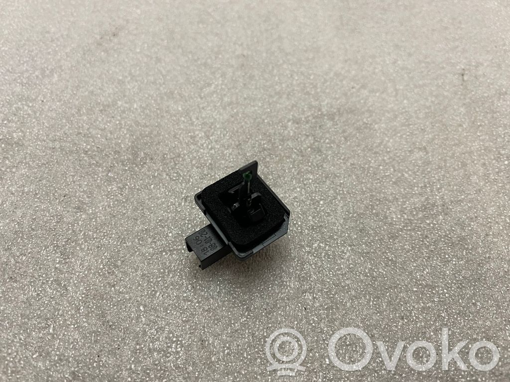 Interior temperature sensor   CPLA19C734CA