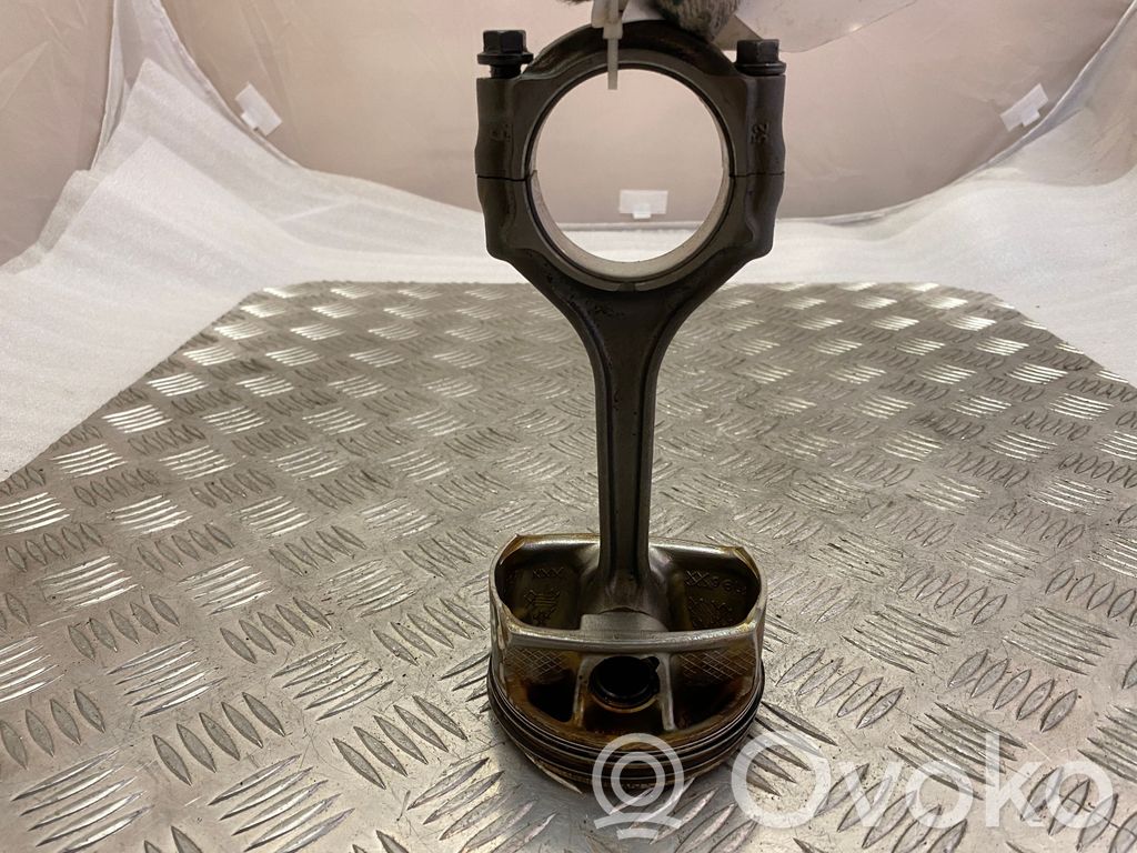 Chrysler Pacifica Piston with connecting rod 