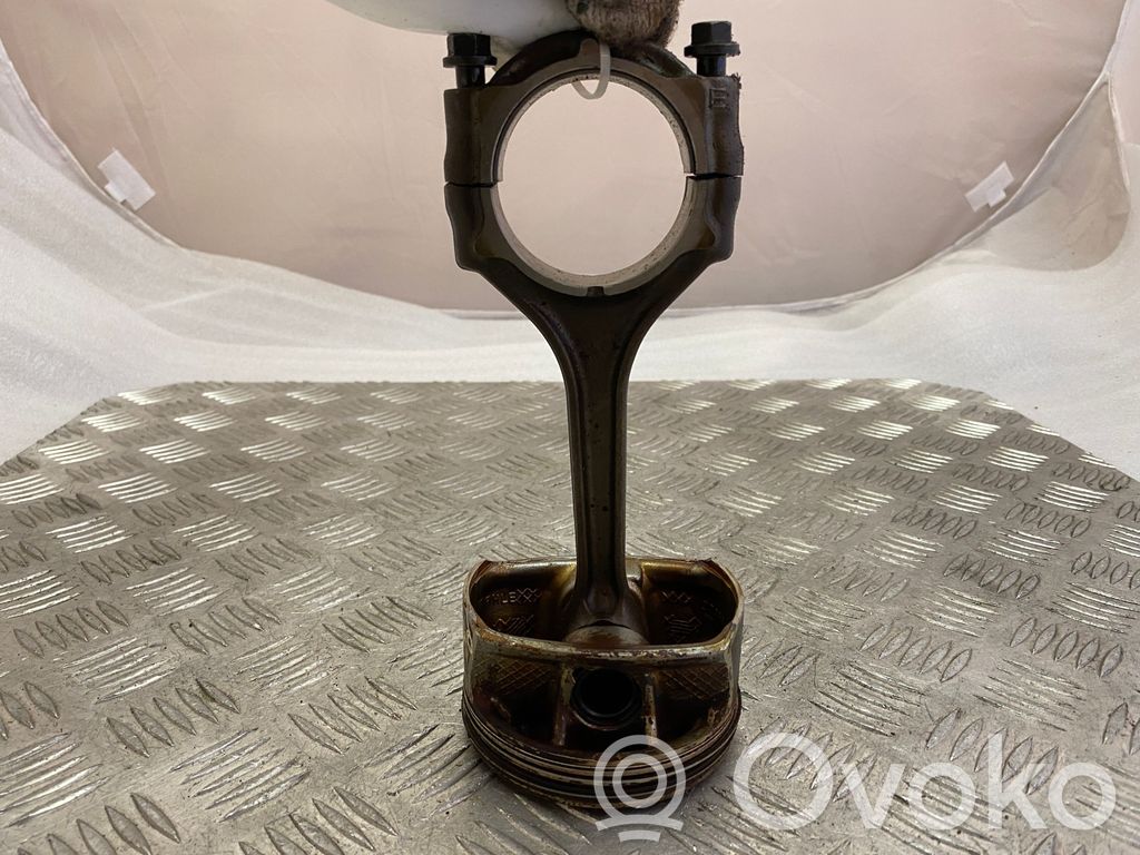 Chrysler Pacifica Piston with connecting rod 