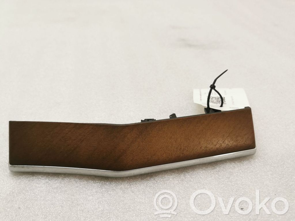 Volvo XC90 Dashboard glove box trim 