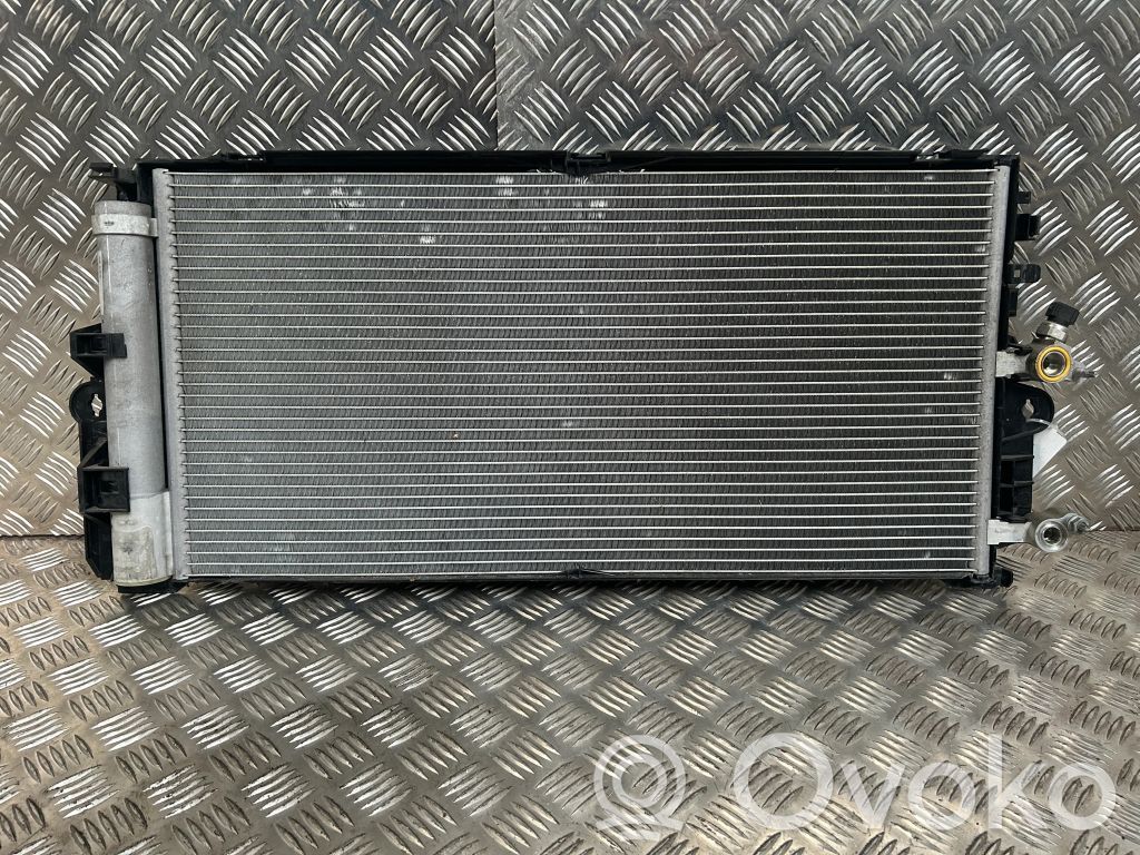 Volvo XC60 Skraplacz / Chłodnica klimatyzacji 