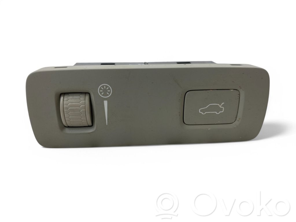 Volvo XC90 Tailgate opening switch 