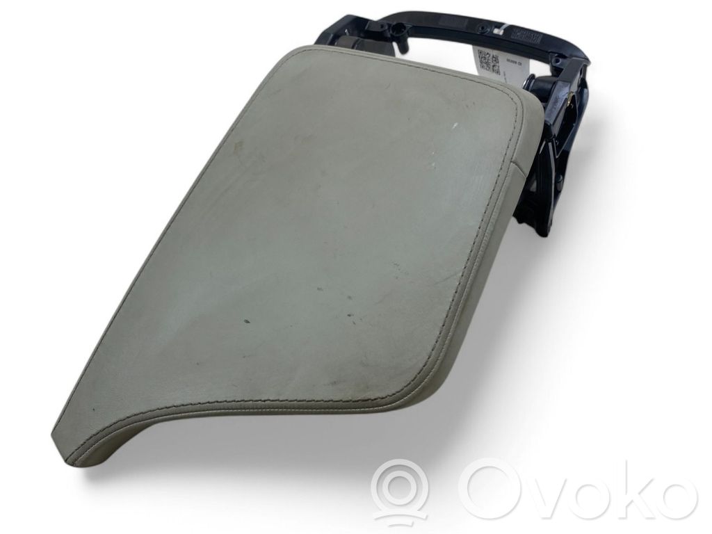 Armrest   31420995