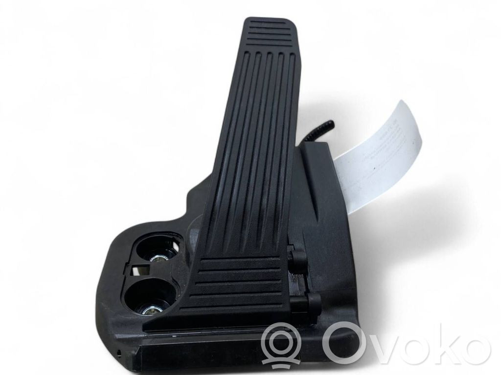 Lexus RX V Gaspedal 