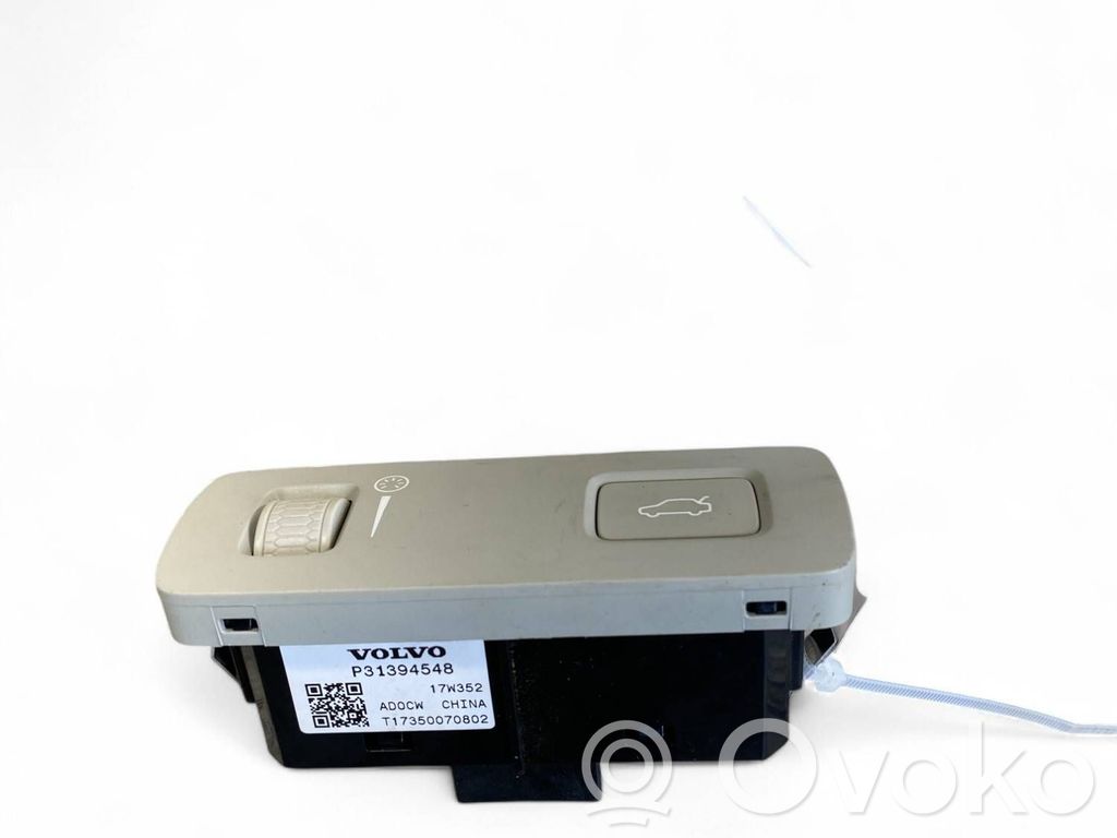 Volvo XC90 Tailgate opening switch 
