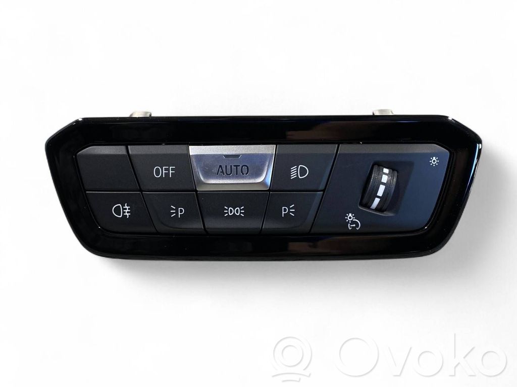 BMW i4 Light switch 