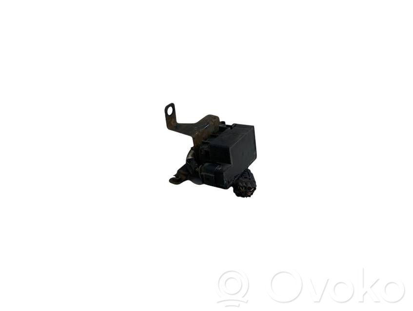 Volvo XC60 Air suspension valve block 