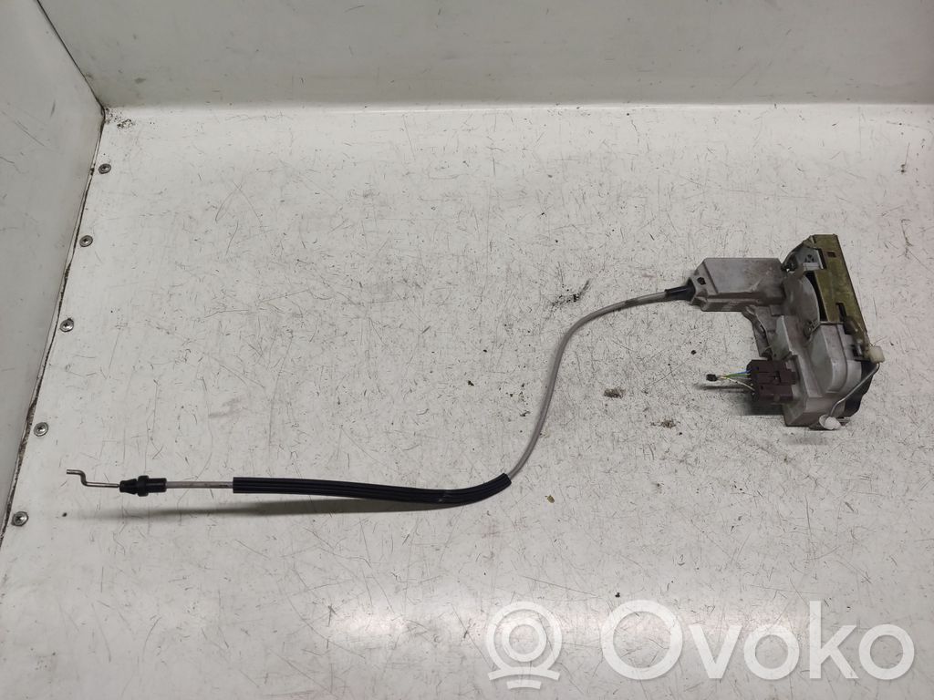 Etuoven lukko