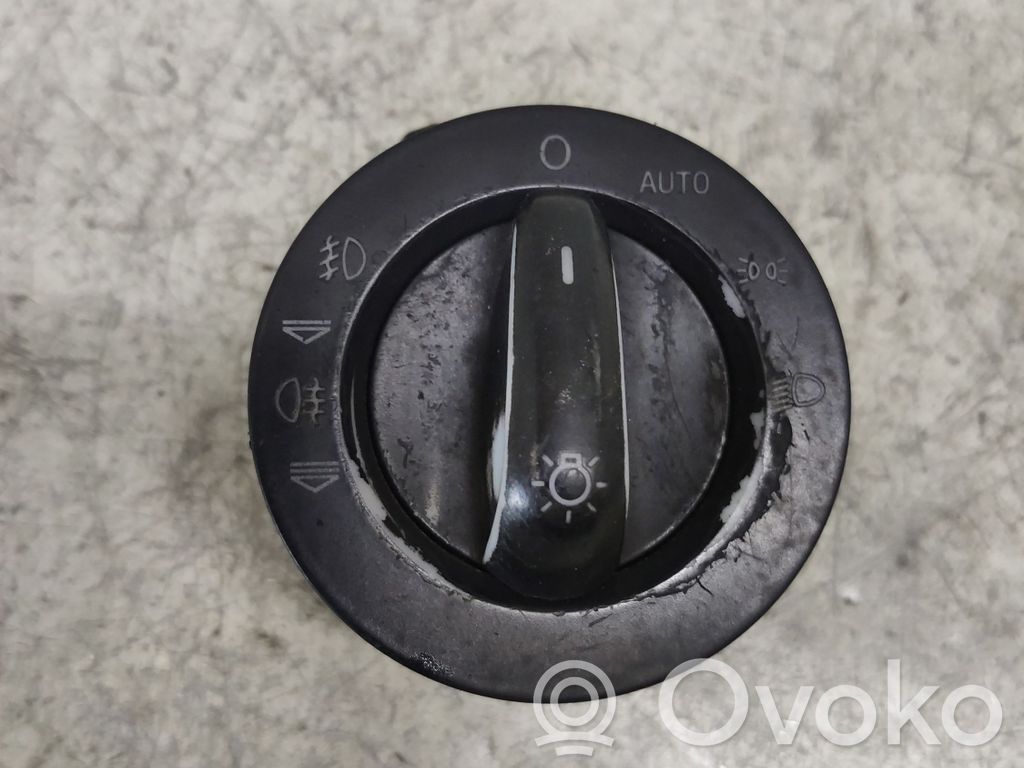 Light switch   4F1941631D