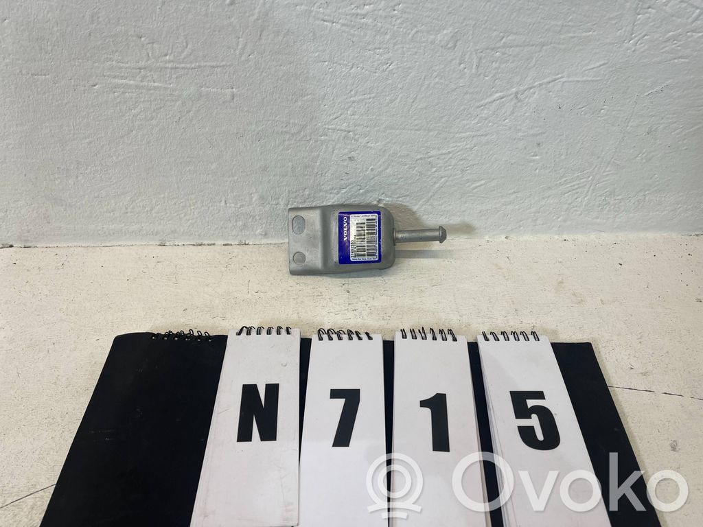 Volvo XC40 Staffa/supporto di montaggio della marmitta 