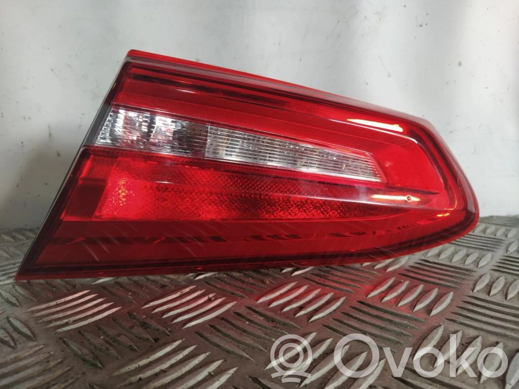 Ford Focus Aizmugurējais lukturis virsbūvē 