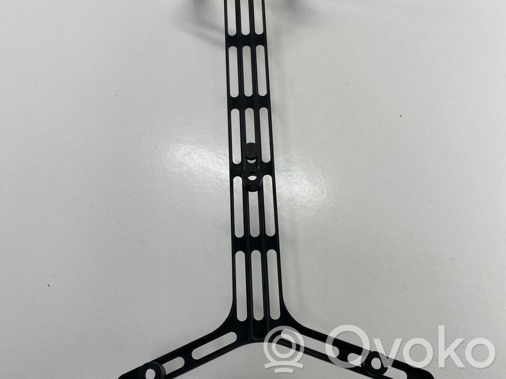Peugeot 308 Radiator mount bracket 
