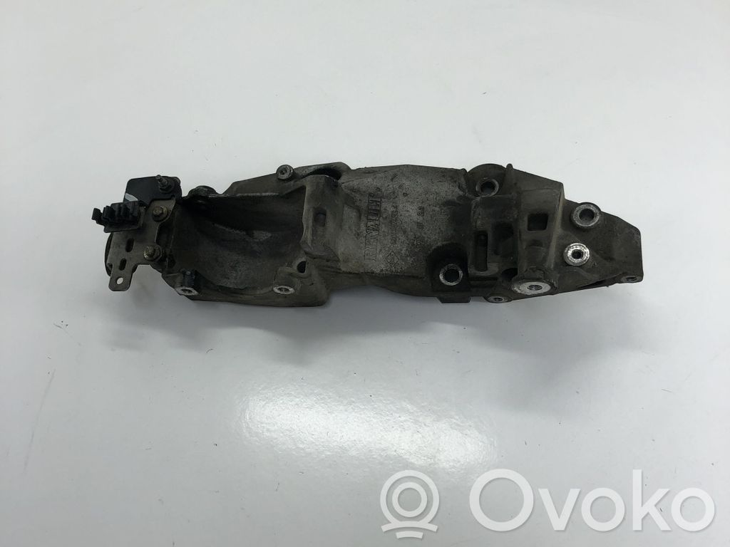 Nissan Qashqai Halterung Lichtmaschine 