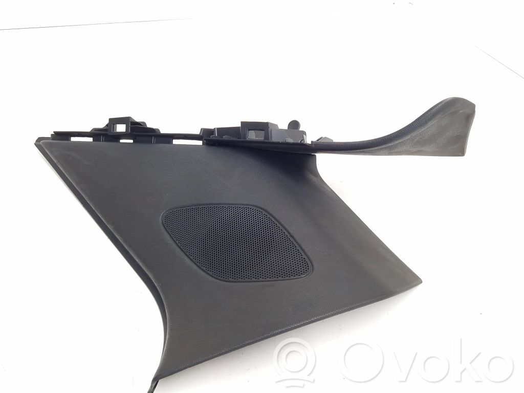 Audi Q3 8U Rivestimento superiore laterale del sedile posteriore 