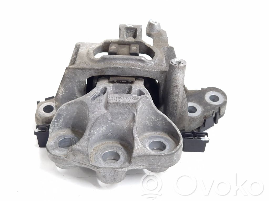 Opel Astra K Engine mount bracket 