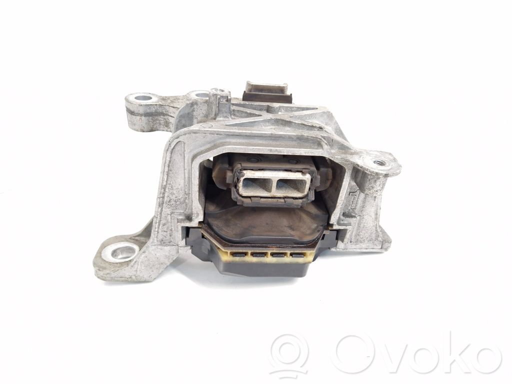 Ford Focus Engine mount bracket 