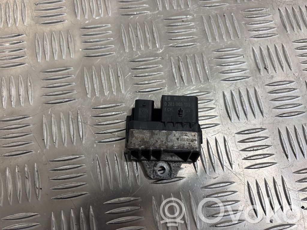 BMW 2 F46 Przekaźnik / Modul układu ogrzewania wstępnego 
