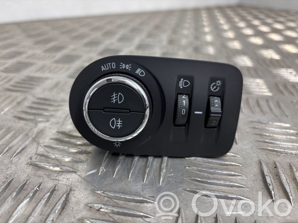 Opel Astra K Light switch 