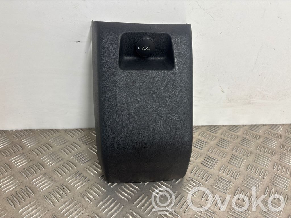Ford Focus Presa 12V (posteriore) 