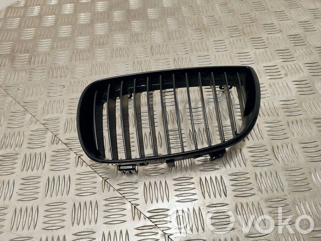 BMW 1 E81 E87 Front bumper upper radiator grill 