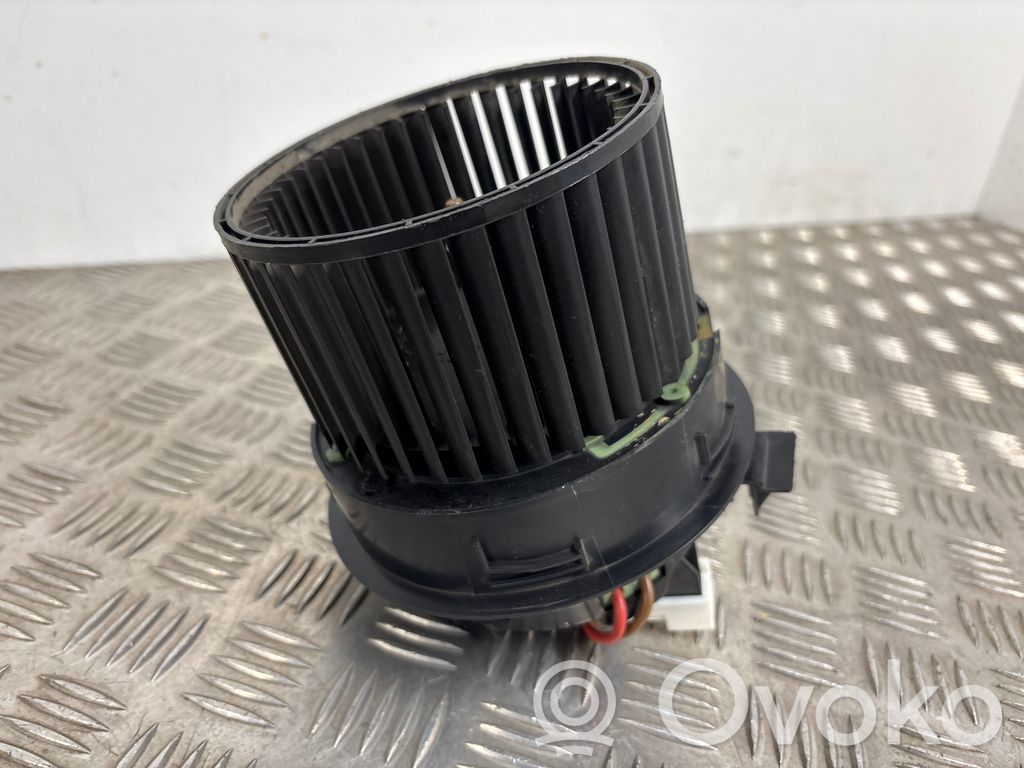 Nissan Juke II F16 Ventola riscaldamento/ventilatore abitacolo 