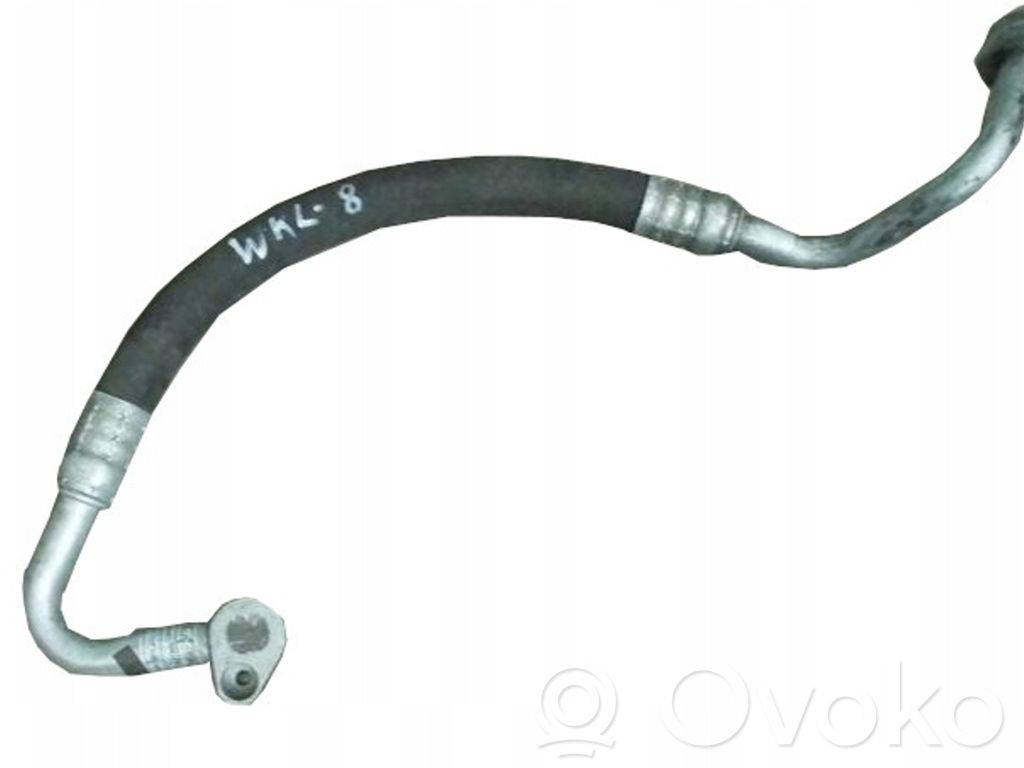 Audi A8 S8 D3 4E Ilmastointilaitteen putki (A/C) 
