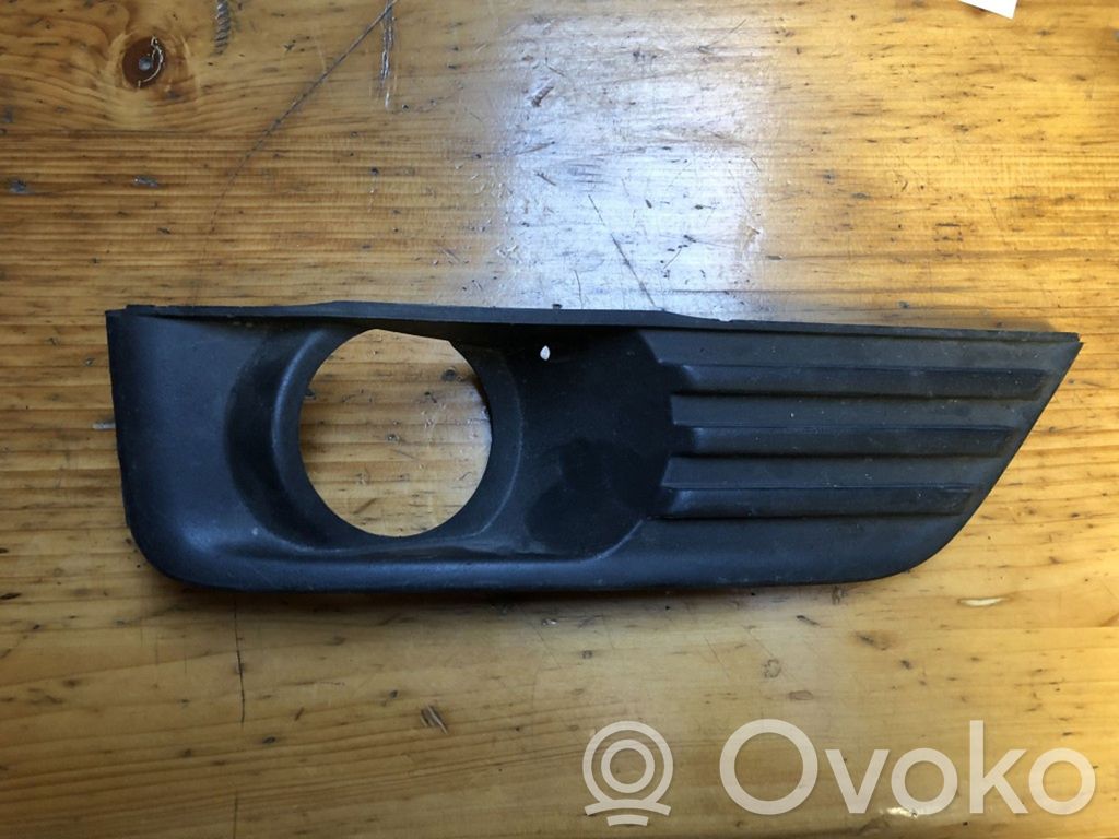 Ford Focus Front fog light trim/grill 