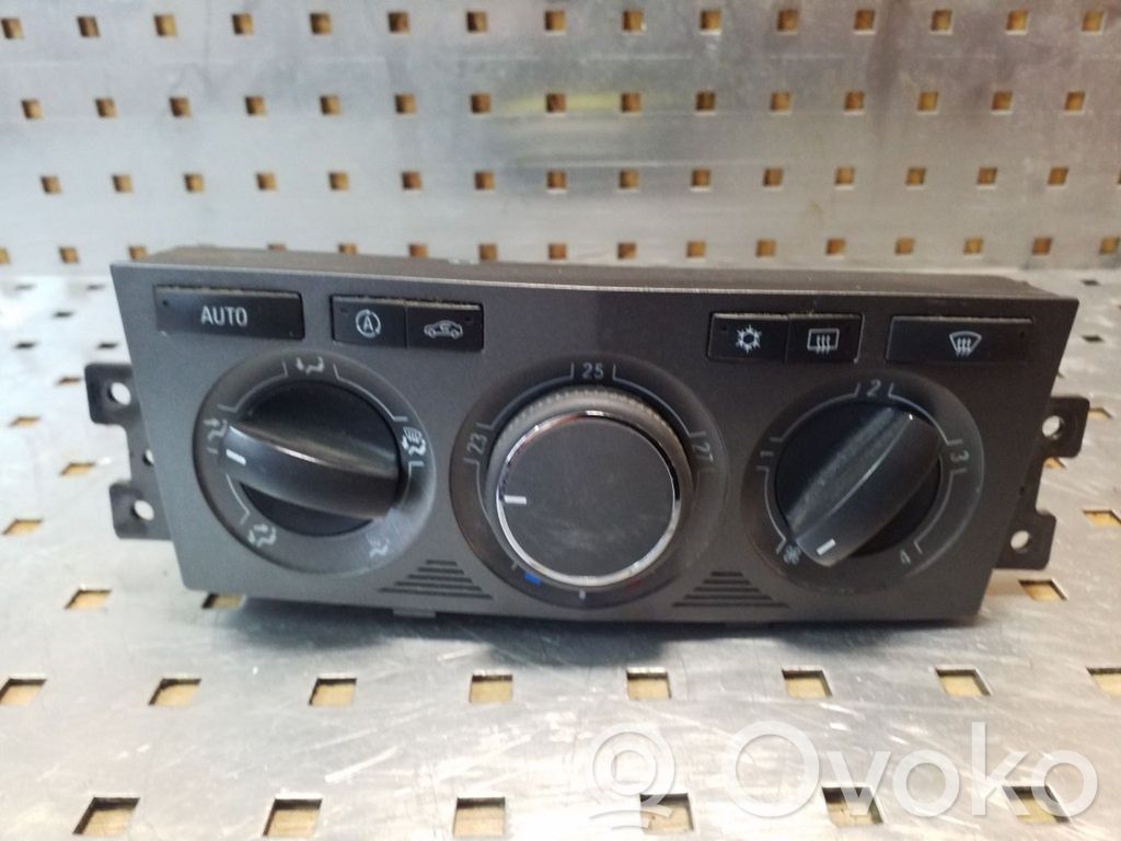 Opel Antara Climate control unit 