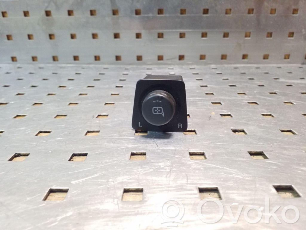 Opel Antara Wing mirror switch 