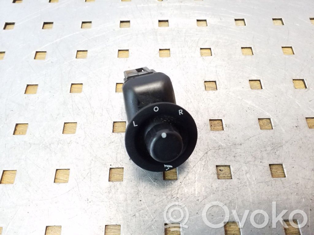 Jeep Grand Cherokee (WK) Wing mirror switch 