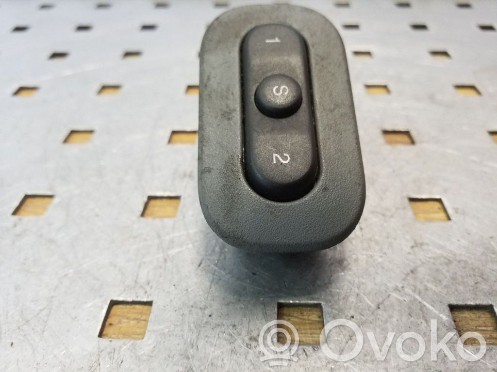 Jeep Grand Cherokee (WK) Seat memory switch 