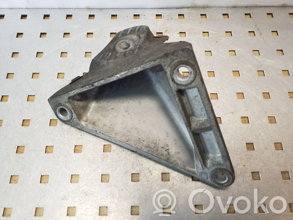 BMW 5 E60 E61 Engine mounting bracket 