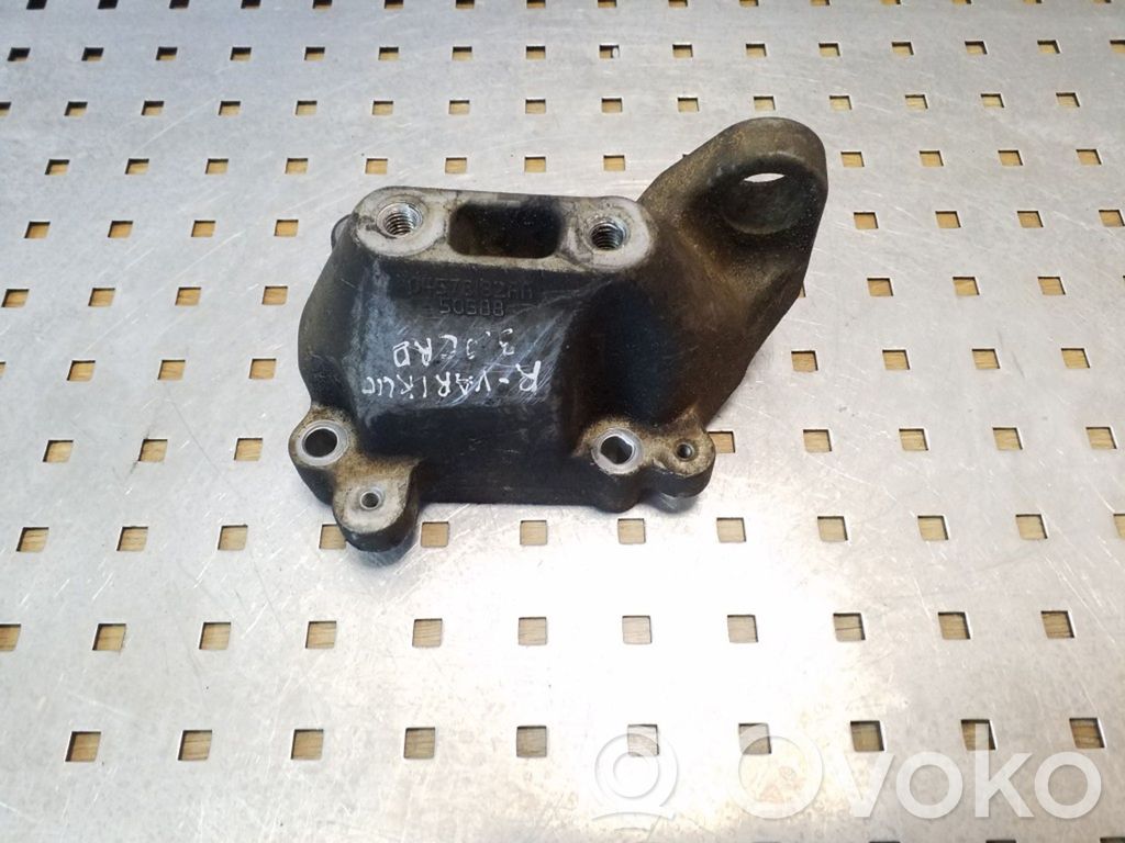 Chrysler 300 - 300C Engine mounting bracket 