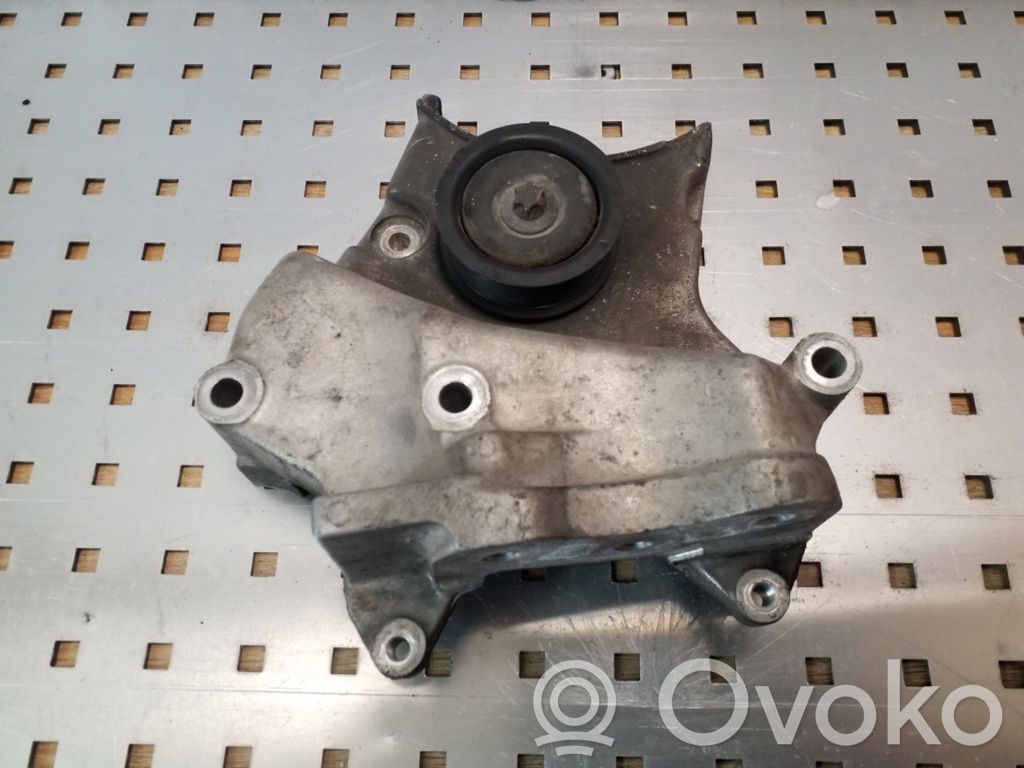 Opel Vectra C Engine mounting bracket 