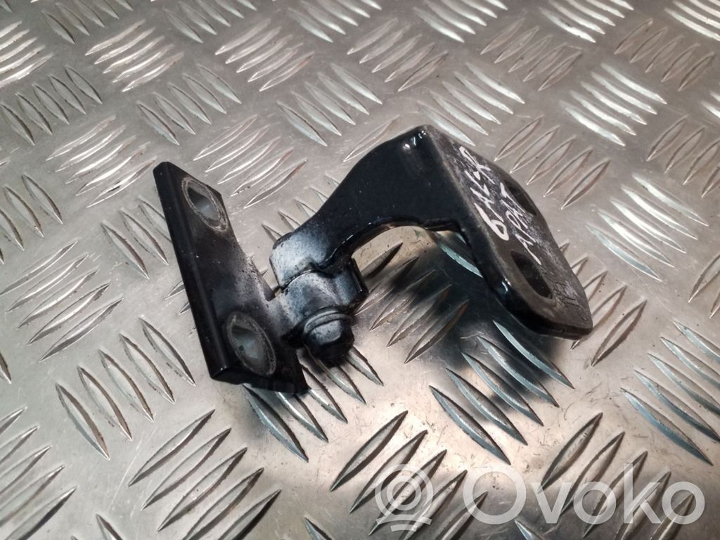 BMW 7 E65 E66 Rear door lower hinge 