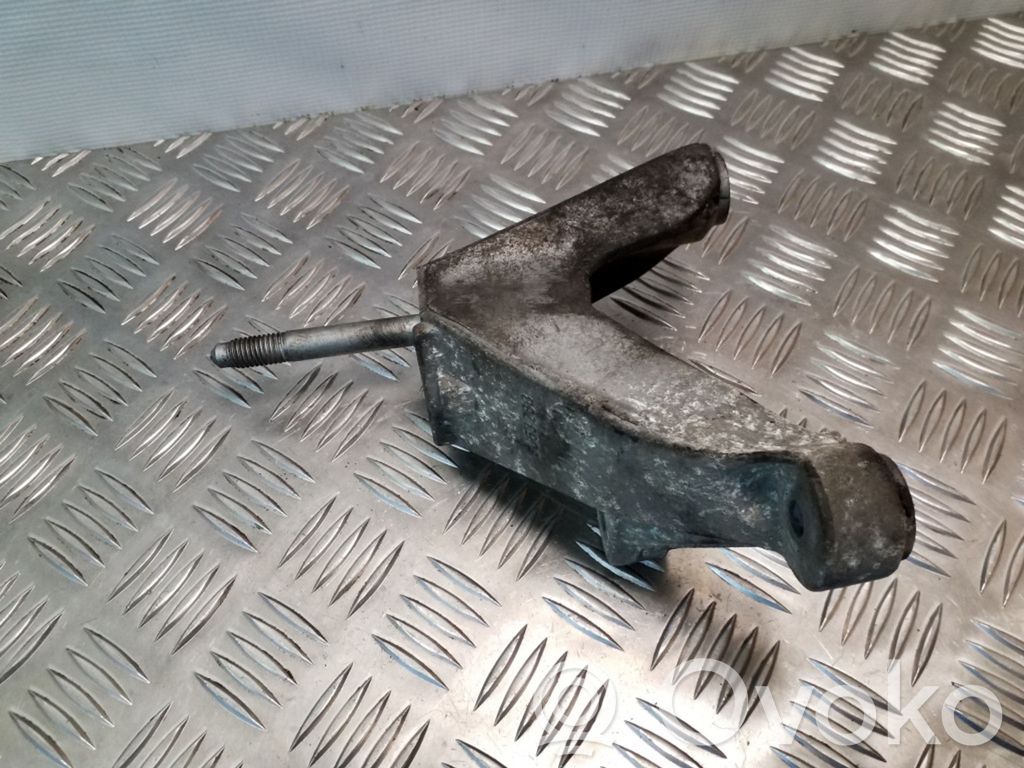 Saab 9-5 Pavarų dėžės tvirtinimo kronšteinas 