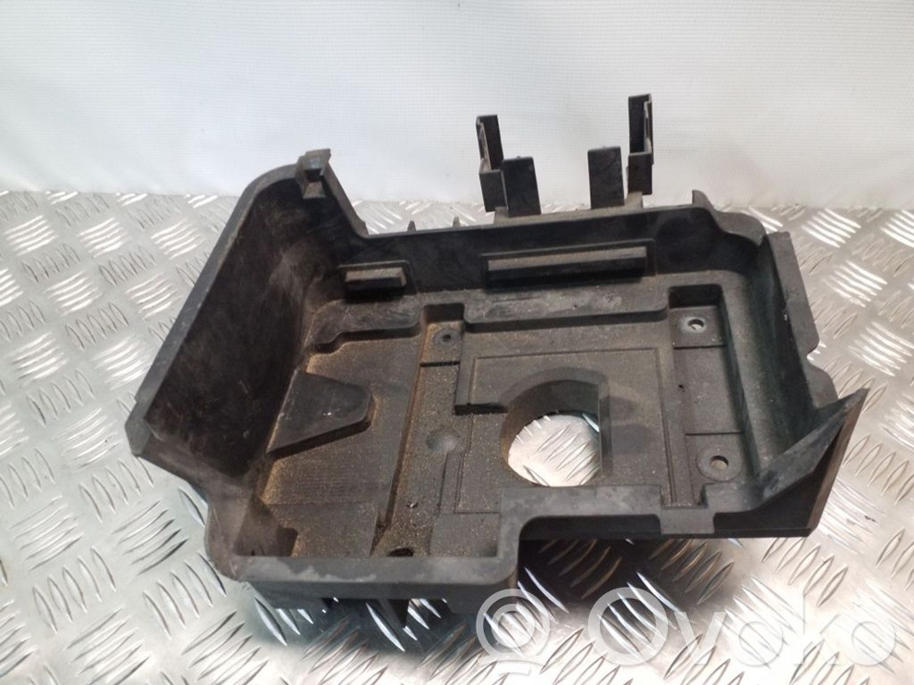 Saab 9-5 Akumuliatoriaus tvirtinimo padas 