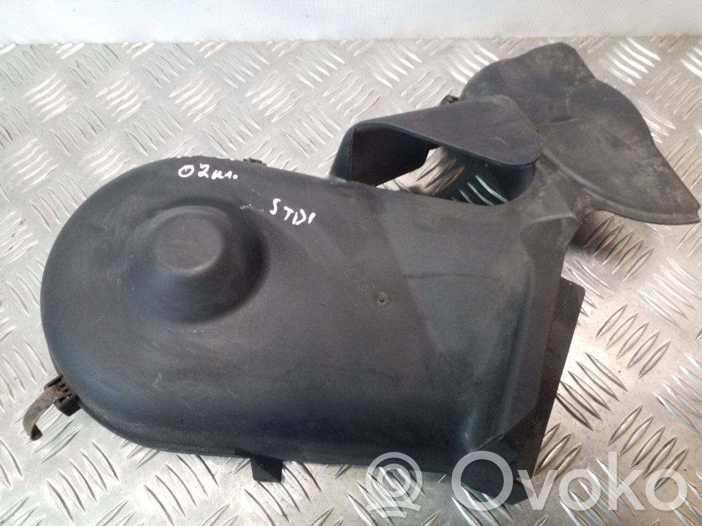 Audi A4 S4 B6 8E 8H Osłona paska / łańcucha rozrządu 