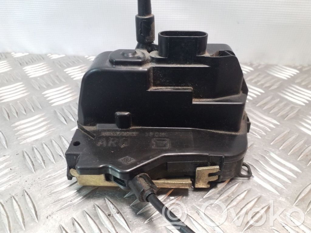 Nissan Primera Încuietoare ușă spate 