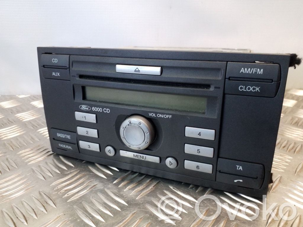Ford Focus Radio / CD-Player / DVD-Player / Navigation 
