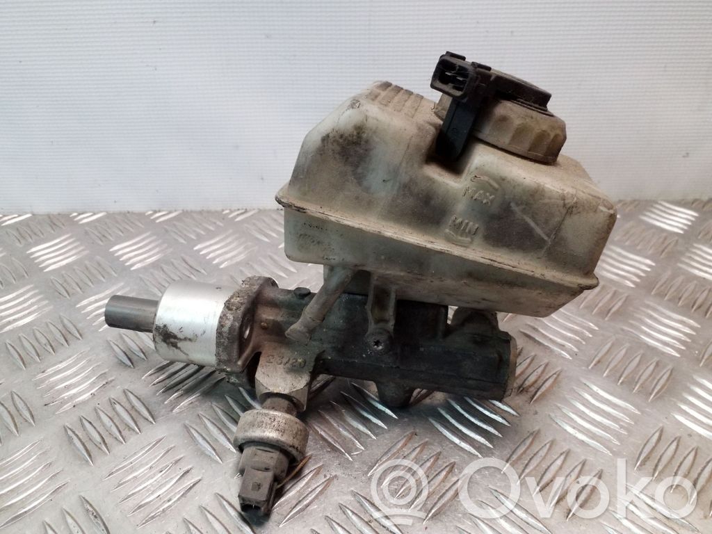 Volvo S70  V70  V70 XC Główny cylinder hamulca 