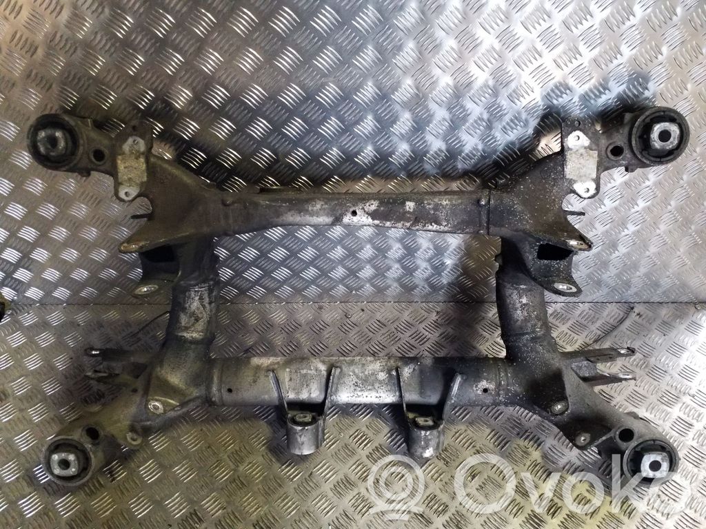 BMW 5 E60 E61 Galinis traversas 