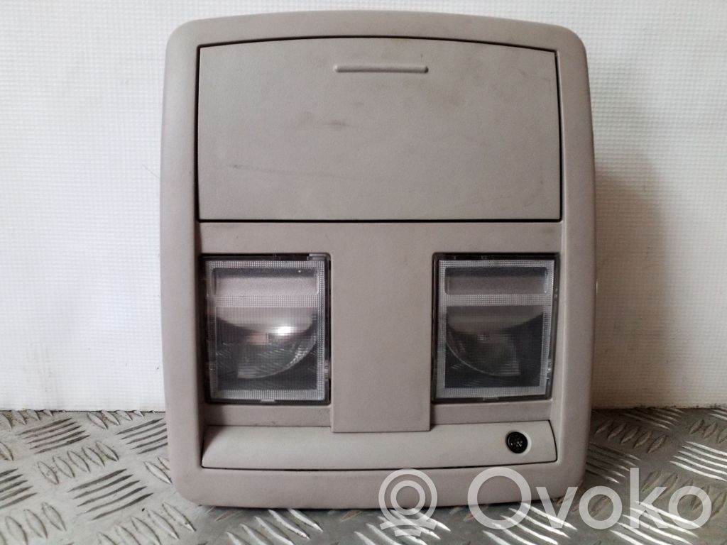 Jeep Grand Cherokee (WK) Front seat light 