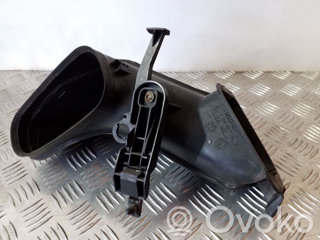 BMW 7 E65 E66 Ilmanoton kanavan osa 