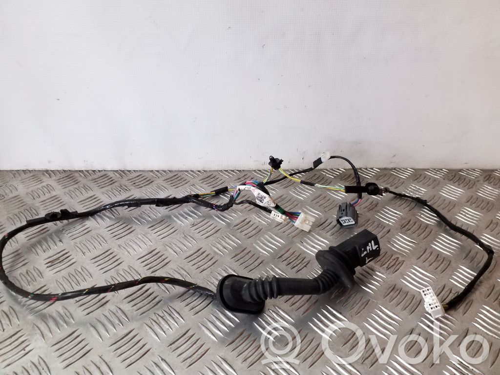 Cableado de puerta trasera   8512B730