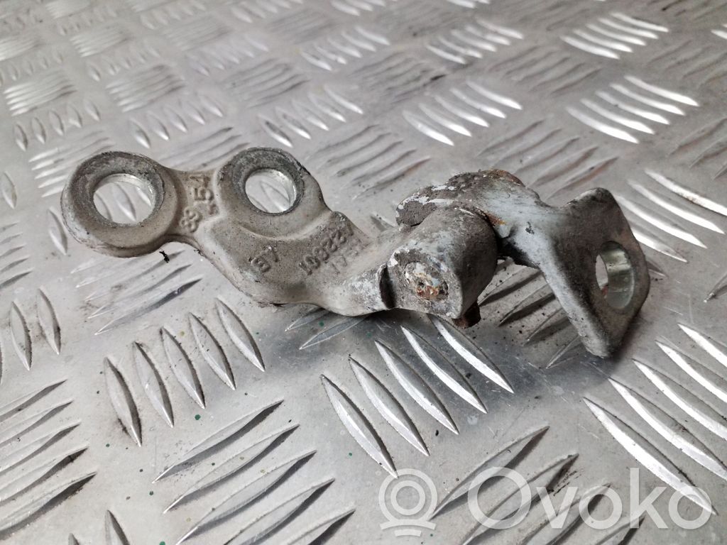 Ford Focus Front door lower hinge 