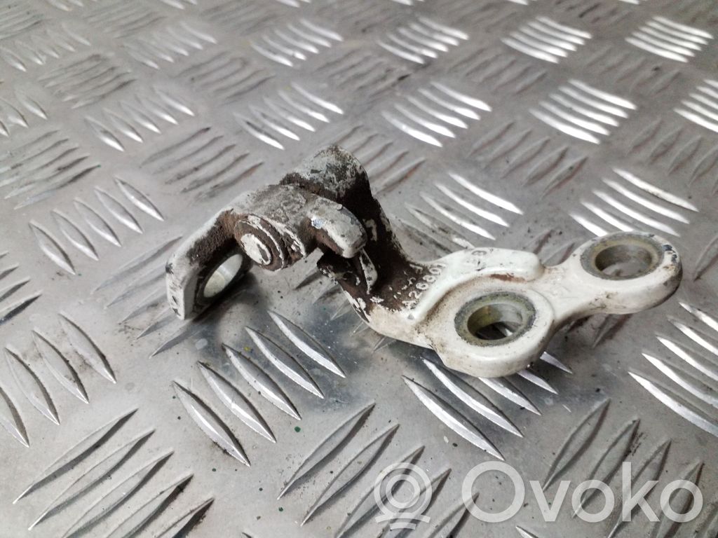 Ford Focus Zawias dolny drzwi tylnych 
